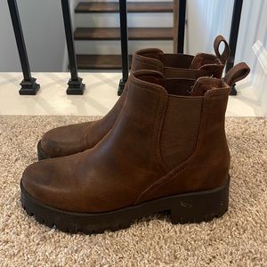 Steve Madden Brown Boots